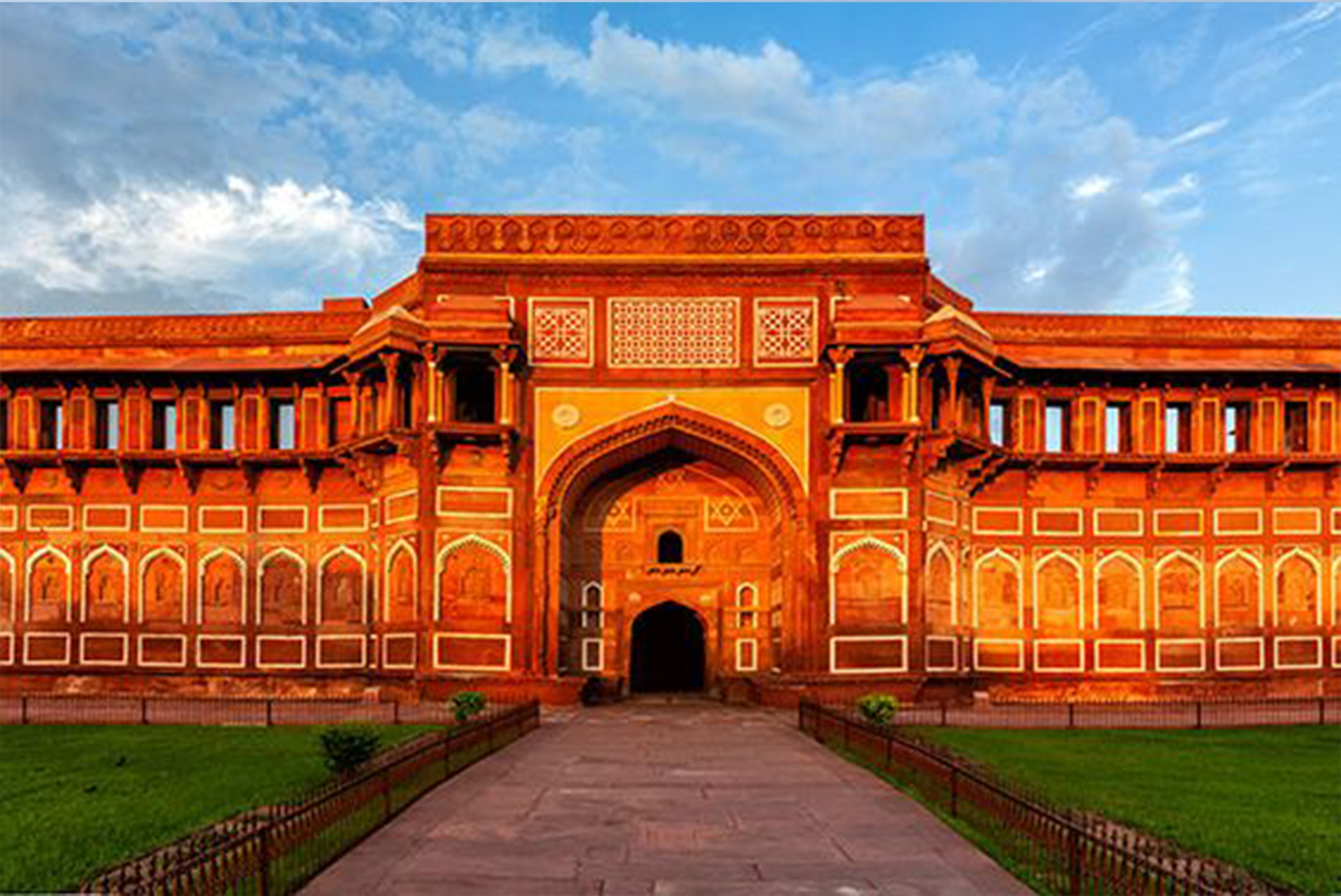 10 Best Places to visit in Agra